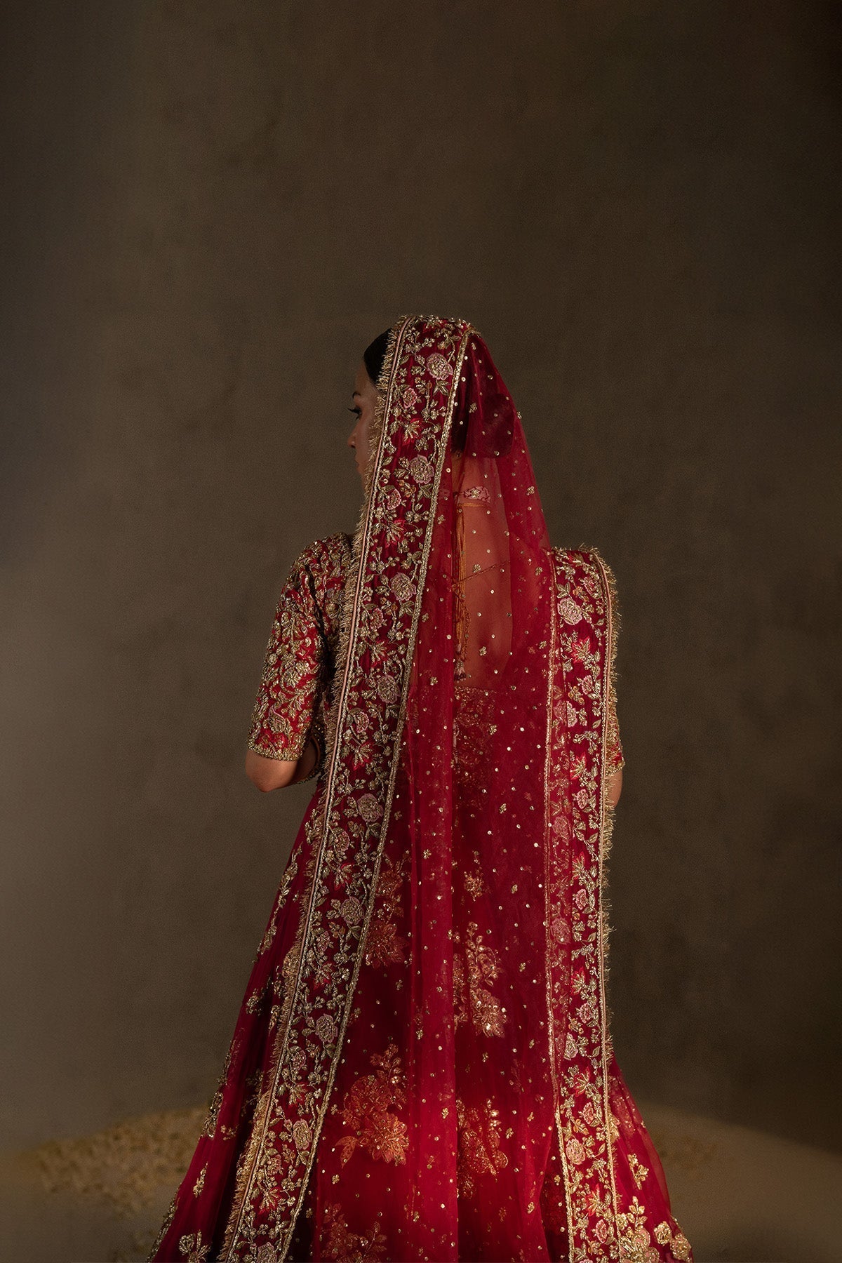 Zuria Dor - Nour Neue Ayla's Atelier